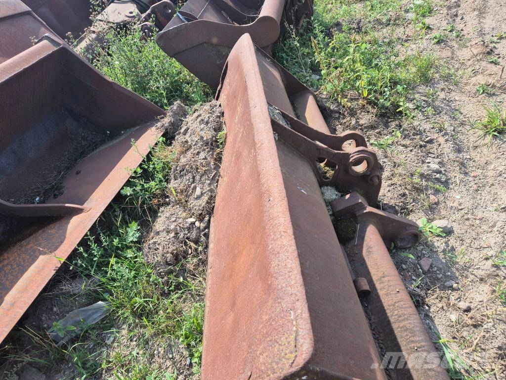 Excavator buckets and attachments CAT, Komatsu, Volvo, Hitachi, Liebherr, JCB,.... Kašike / Korpe