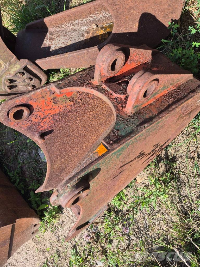 Excavator buckets and attachments CAT, Komatsu, Volvo, Hitachi, Liebherr, JCB,.... Kašike / Korpe