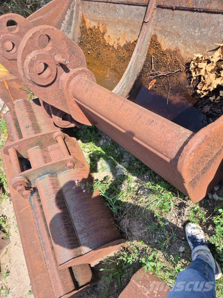 Excavator buckets and attachments CAT, Komatsu, Volvo, Hitachi, Liebherr, JCB,.... Kašike / Korpe