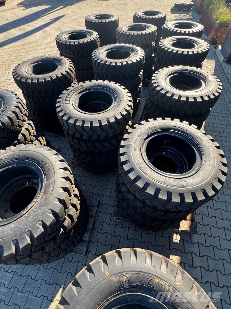 Aeolus 1000 X 20 Set / 10.00 X 20: 4x2 Tyres Rehvid, rattad ja veljed