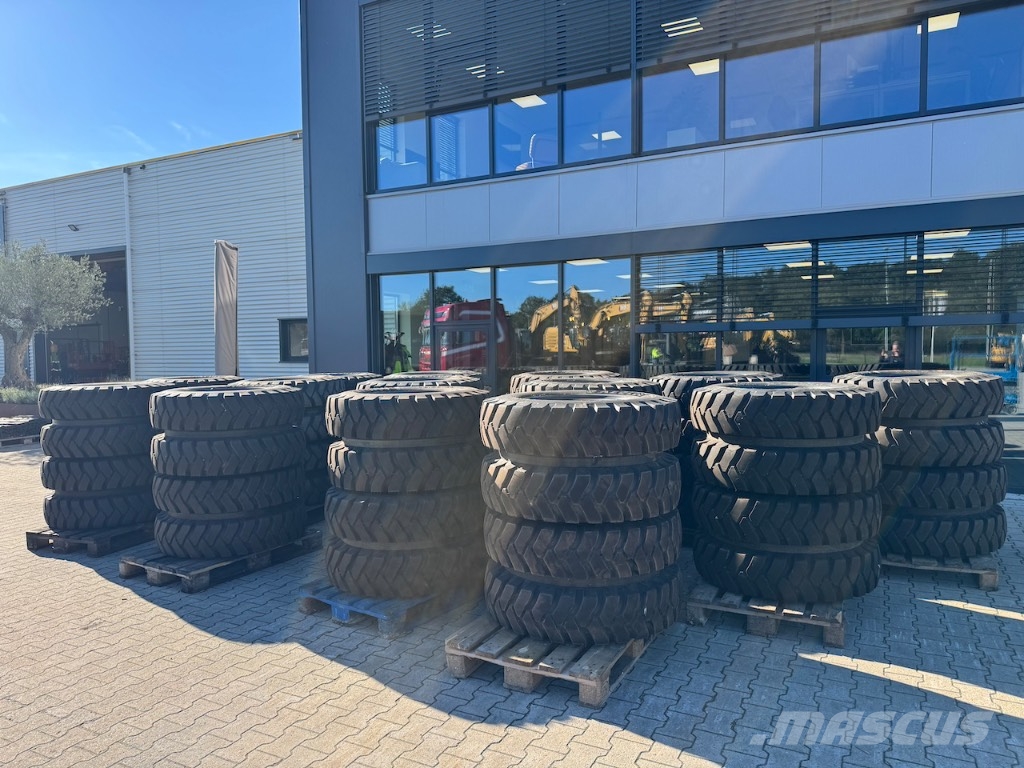 Aeolus 1000 X 20 Set / 10.00 X 20: 4x2 Tyres Rehvid, rattad ja veljed