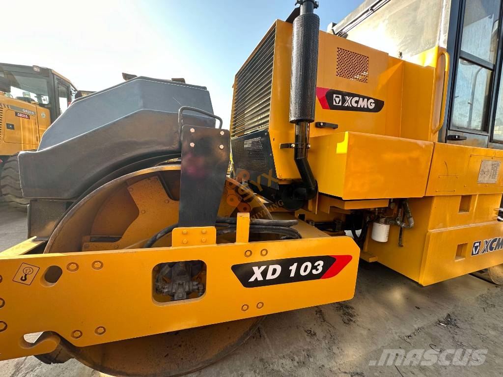 XCMG XD 103 Walzenzüge