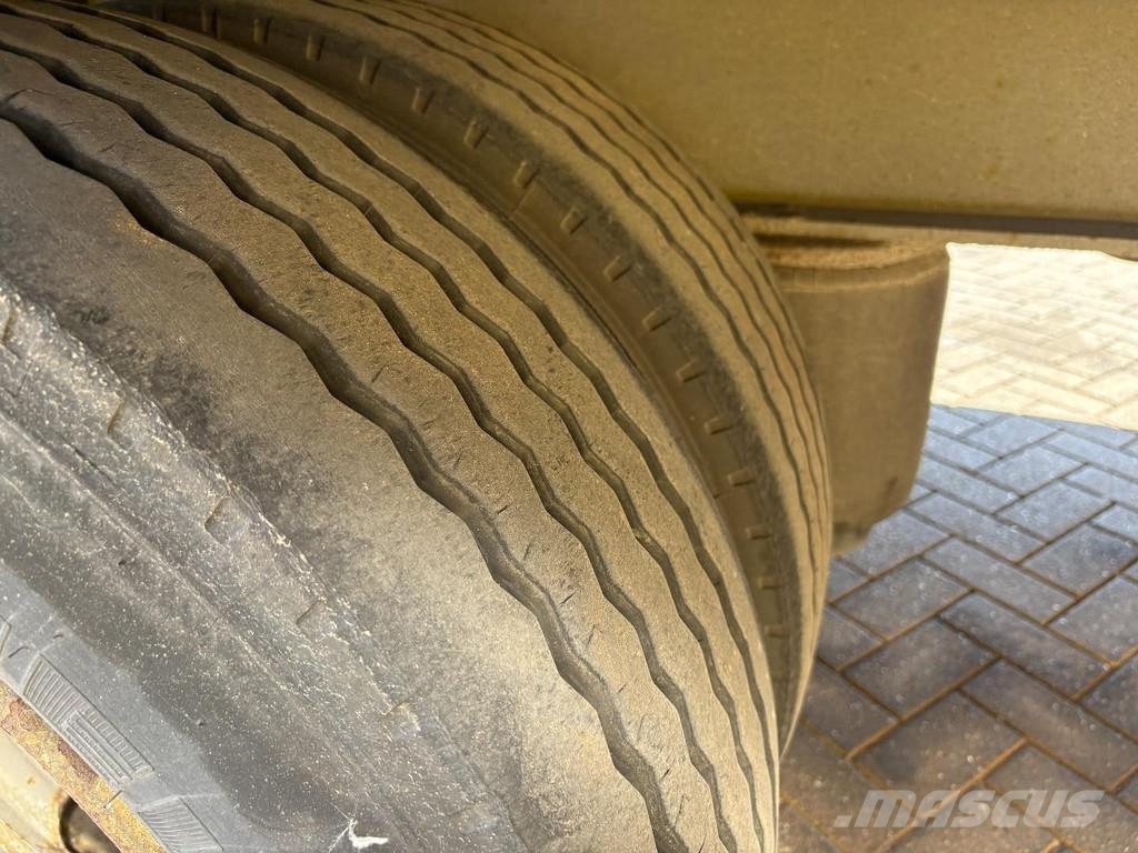Burg M-2-18 + TRS COOLING + LOADLIFT 冷凍冷蔵トレーラー