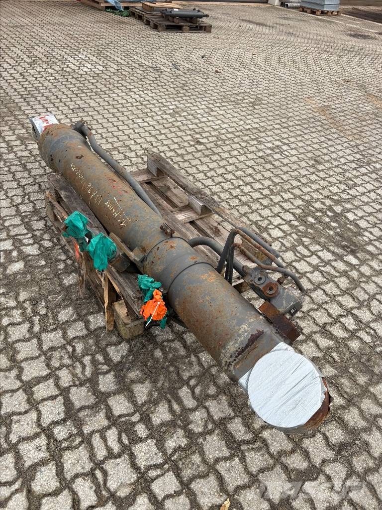 Volvo EC750E Boom / Lift Cylinder – 14711754 Hydraulics