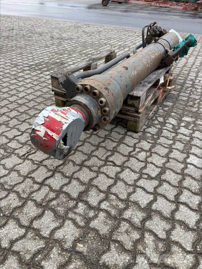 Volvo EC750E Boom / Lift Cylinder – 14711754 Hydraulics