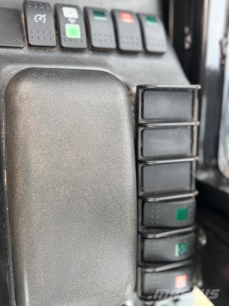Manitou MLA 5-60 HZ Iekrāvēji uz riteņiem