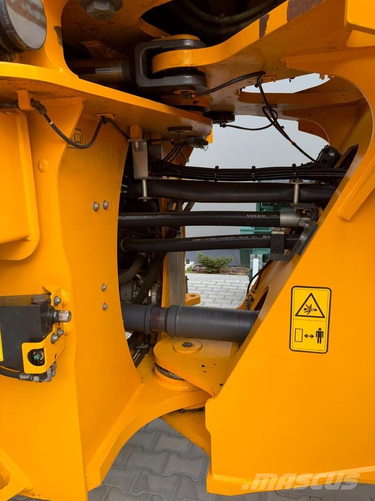 Volvo L150H Rataslaadurid
