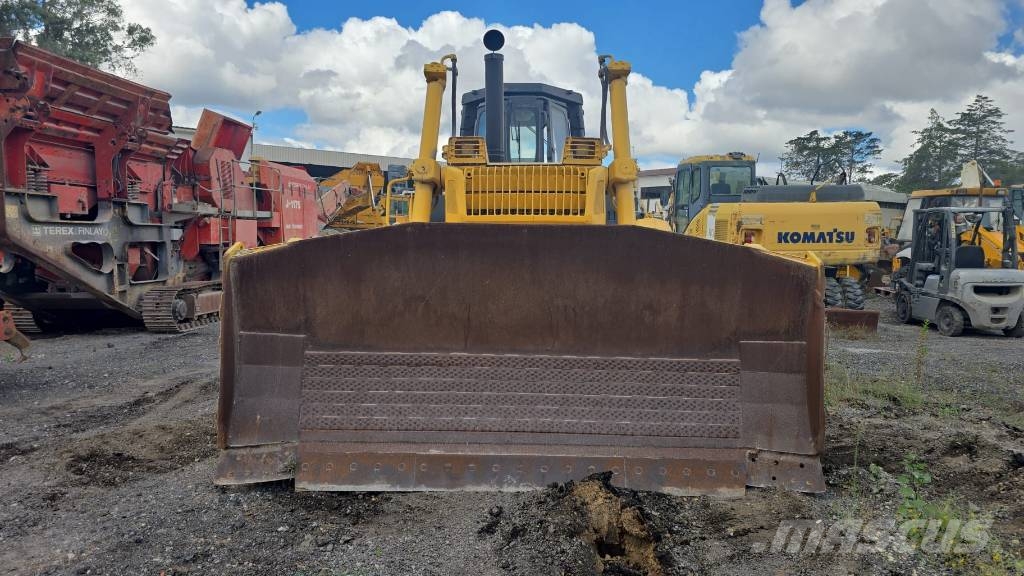 Komatsu D 155 AX-5 بلدوزرات مجنزرة