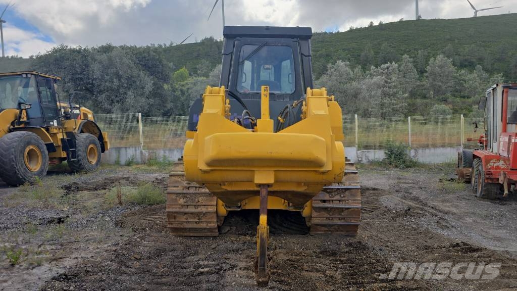 Komatsu D 155 AX-5 بلدوزرات مجنزرة