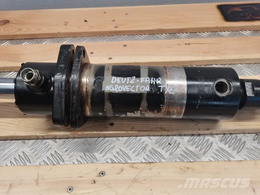 Deutz-Fahr 30.7 {Carraro} steering cylinder Hüdraulika