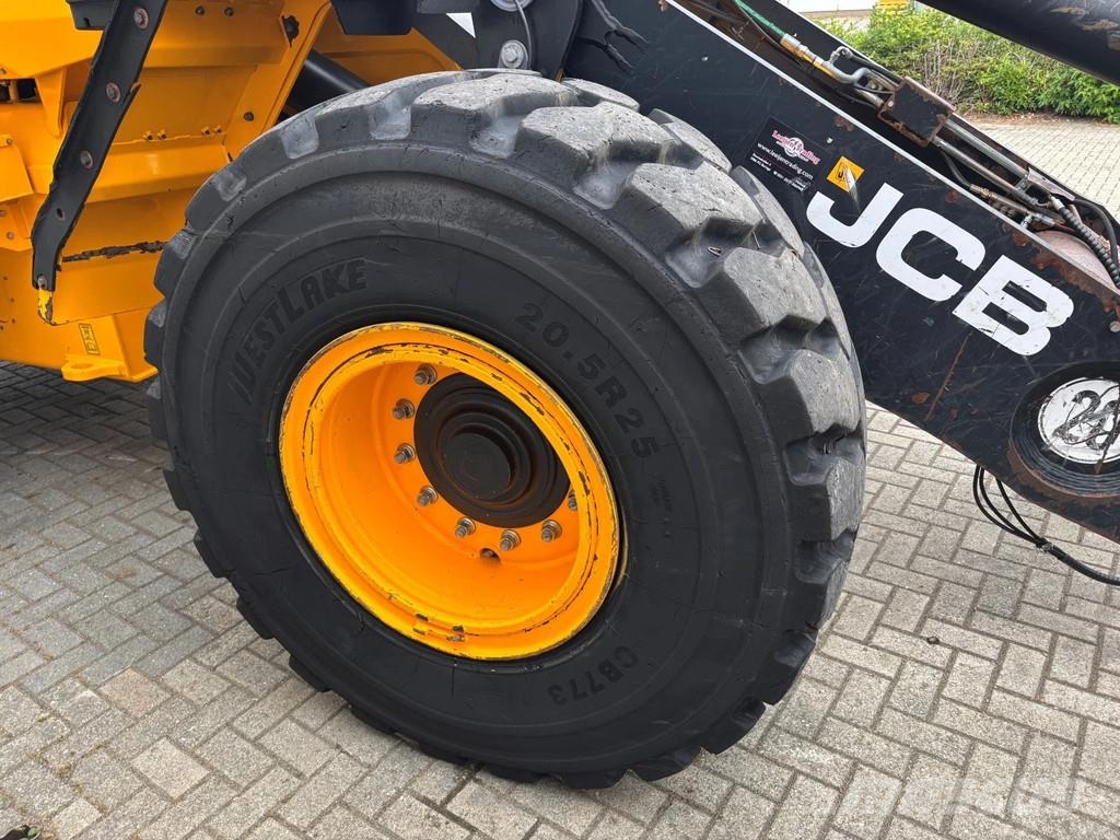 JCB 437WHT T4F Wheelloader, highlift with hightip buck Incarcator pe pneuri