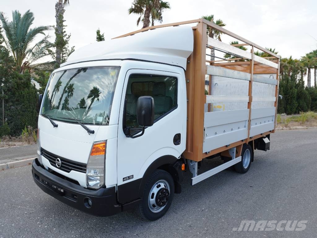 Nissan CABSTAR 45.15 CAJA ABIERTA Y TRAMPILLA Φορτηγά Kαρότσα με ανοιγόμενα πλαϊνά
