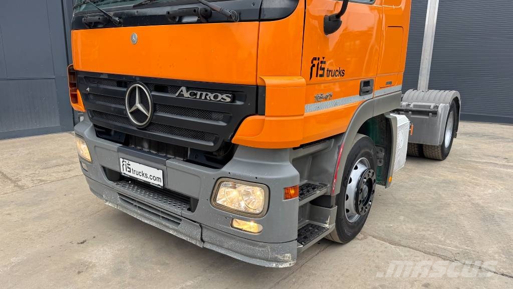 Mercedes-Benz ACTROS 1841 LS tractor unit - 3 pedals Camiones tractor