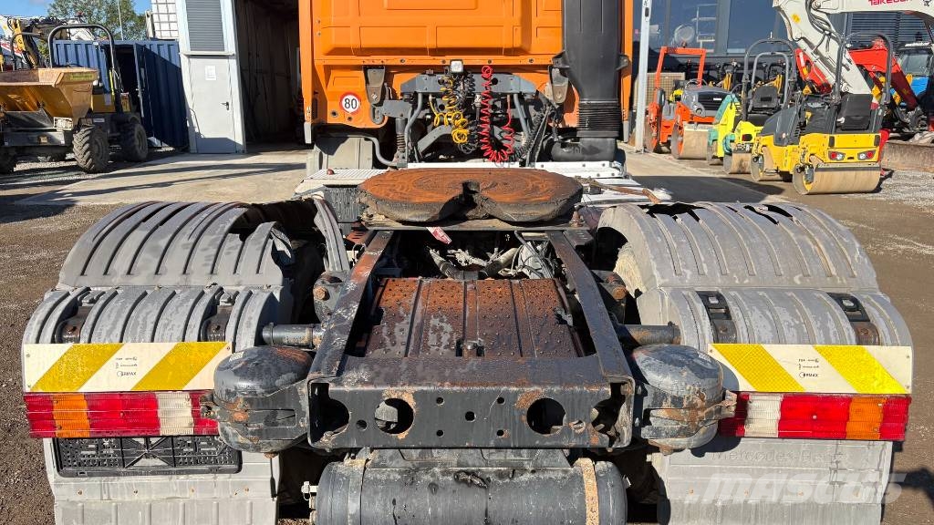 Mercedes-Benz ACTROS 1841 LS tractor unit - 3 pedals Tegljači
