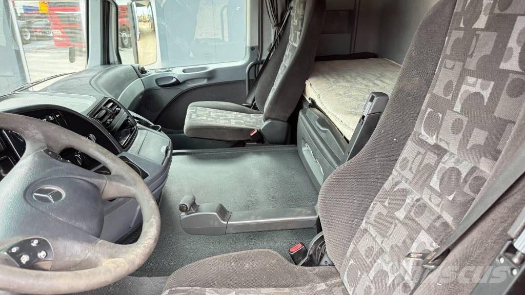 Mercedes-Benz ACTROS 1841 LS tractor unit - 3 pedals Camiones tractor