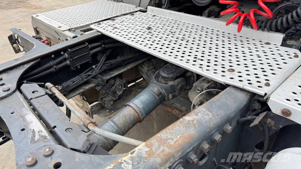 Mercedes-Benz ACTROS 1841 LS tractor unit - 3 pedals Camiones tractor