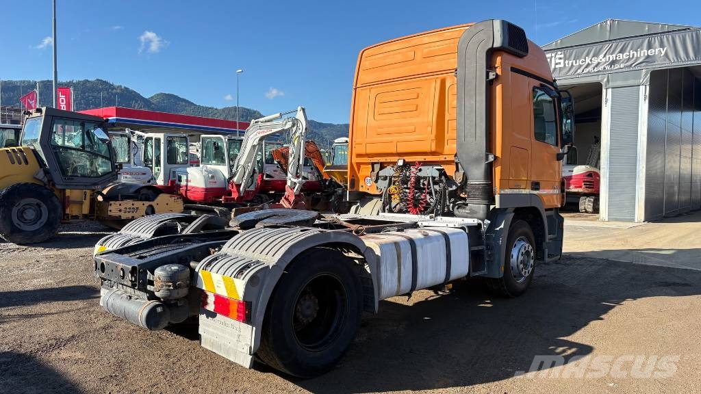 Mercedes-Benz ACTROS 1841 LS tractor unit - 3 pedals Tegljači