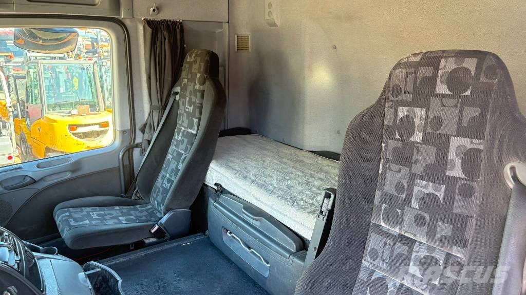 Mercedes-Benz ACTROS 1841 LS tractor unit - 3 pedals Tegljači
