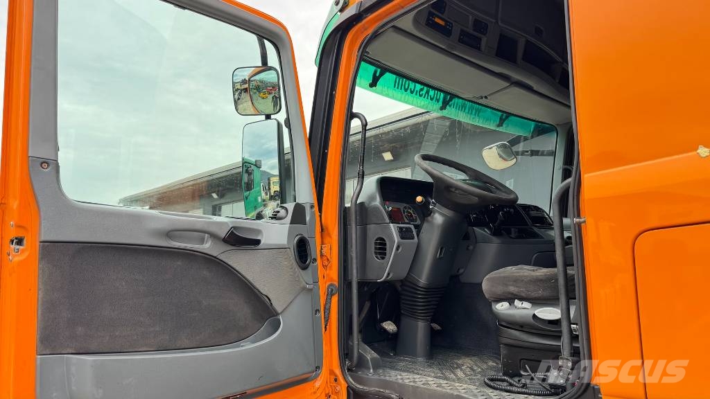 Mercedes-Benz ACTROS 1841 LS tractor unit - 3 pedals Camiones tractor