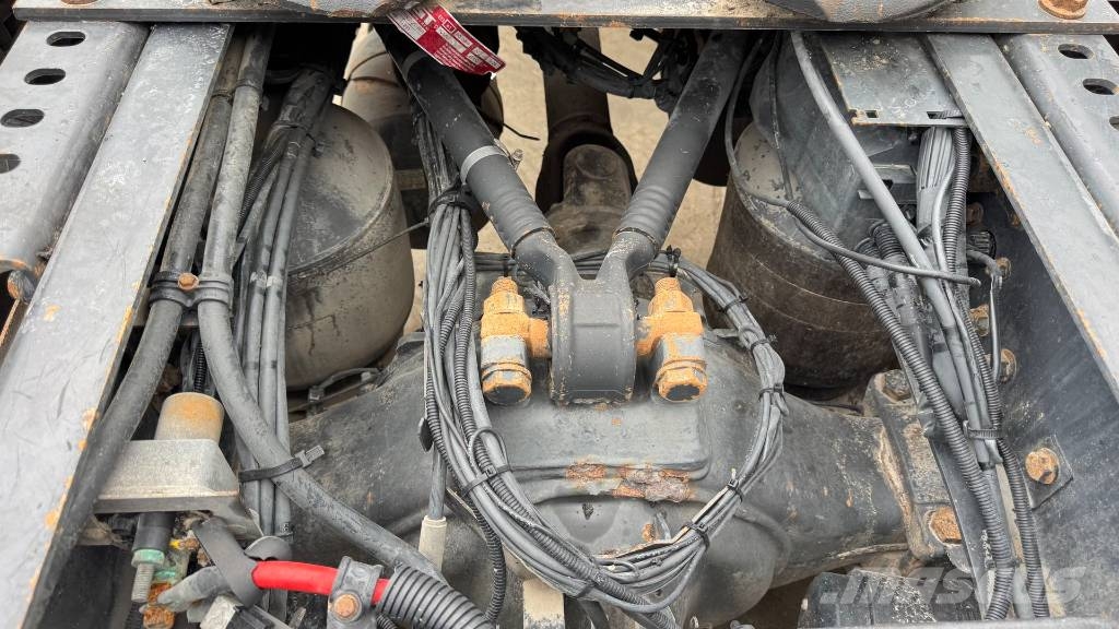 Mercedes-Benz ACTROS 1841 LS tractor unit - 3 pedals Camiones tractor