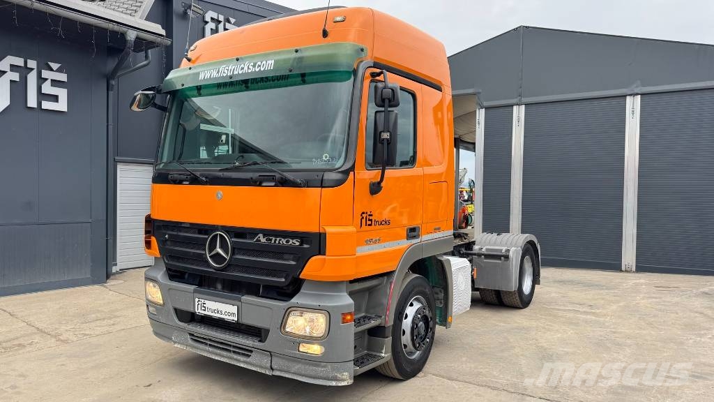 Mercedes-Benz ACTROS 1841 LS tractor unit - 3 pedals Camiones tractor