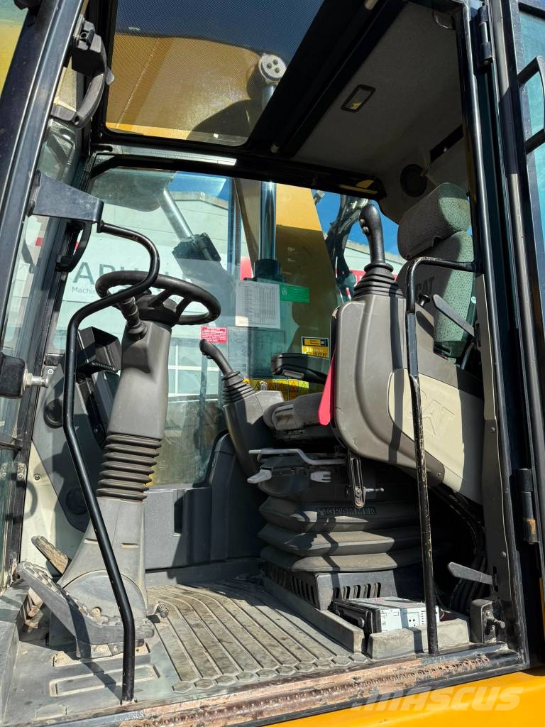 CAT M 315 F //BH. 2017/11573H/ZSA/Rototilt/SW Pelle sur pneus