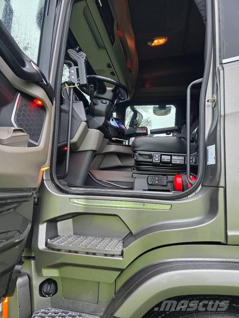 Scania R660 V8 8x4 Tridem – Hooklift – Snow Plo Hook lift trucks