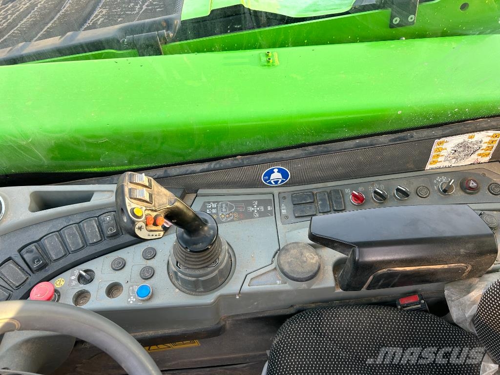 Merlo Turbo Farmer 35.7 120 農業用伸縮臂裝載機