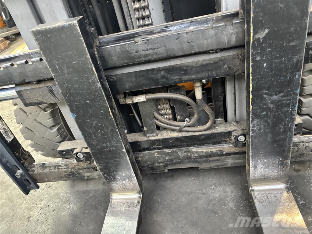 Jungheinrich EFG 215 Triplex Elektritõstukid