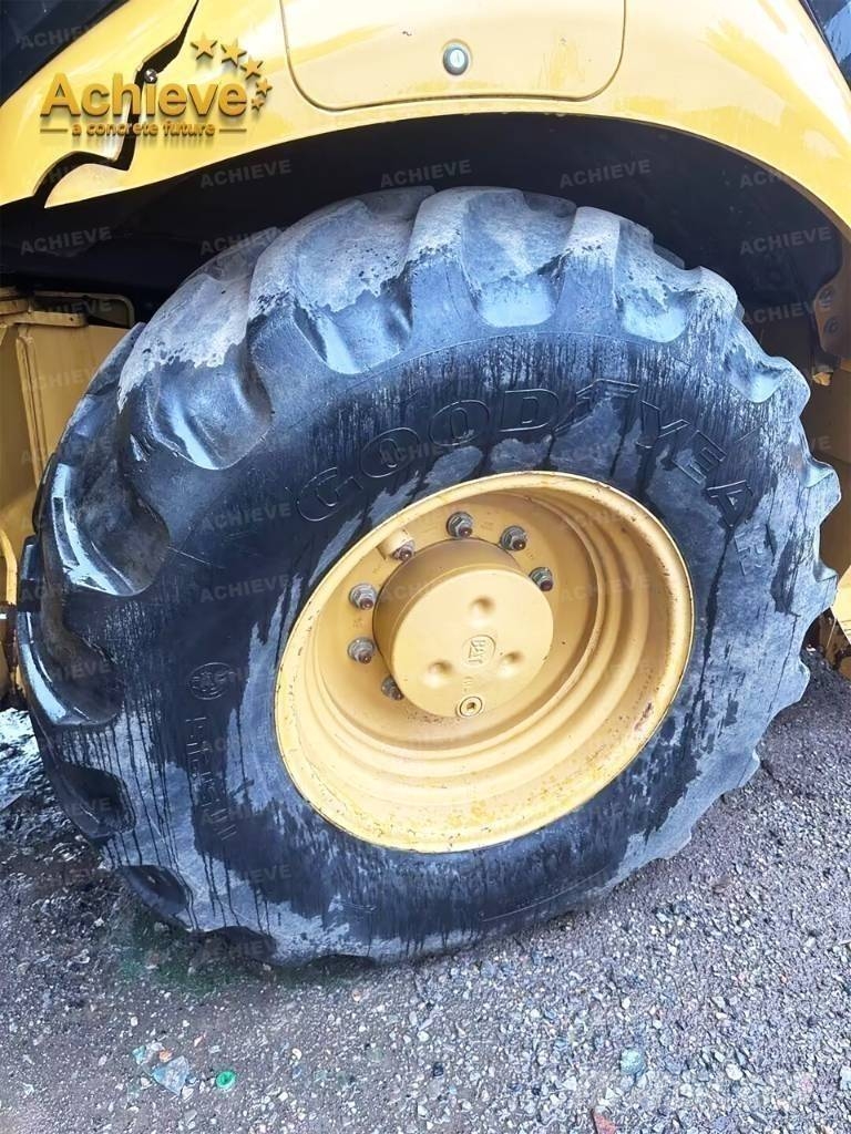 CAT 416 E Tractopelle