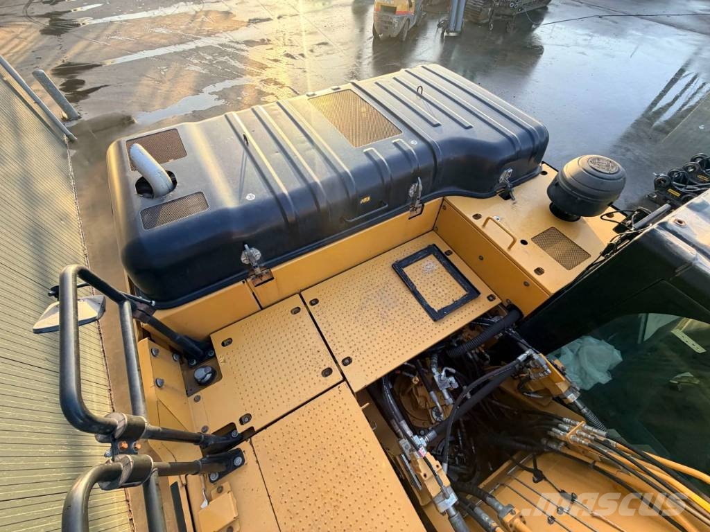 CAT 330F LN Kāpurķēžu ekskavatori