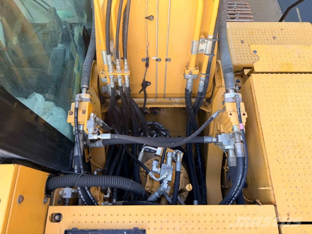 CAT 330F LN Kāpurķēžu ekskavatori