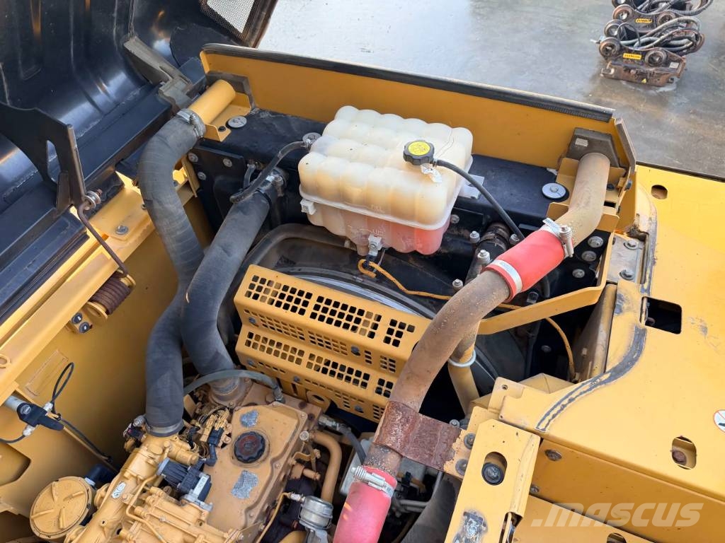CAT 330F LN Kāpurķēžu ekskavatori
