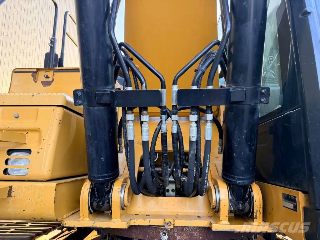 CAT 330F LN Kāpurķēžu ekskavatori