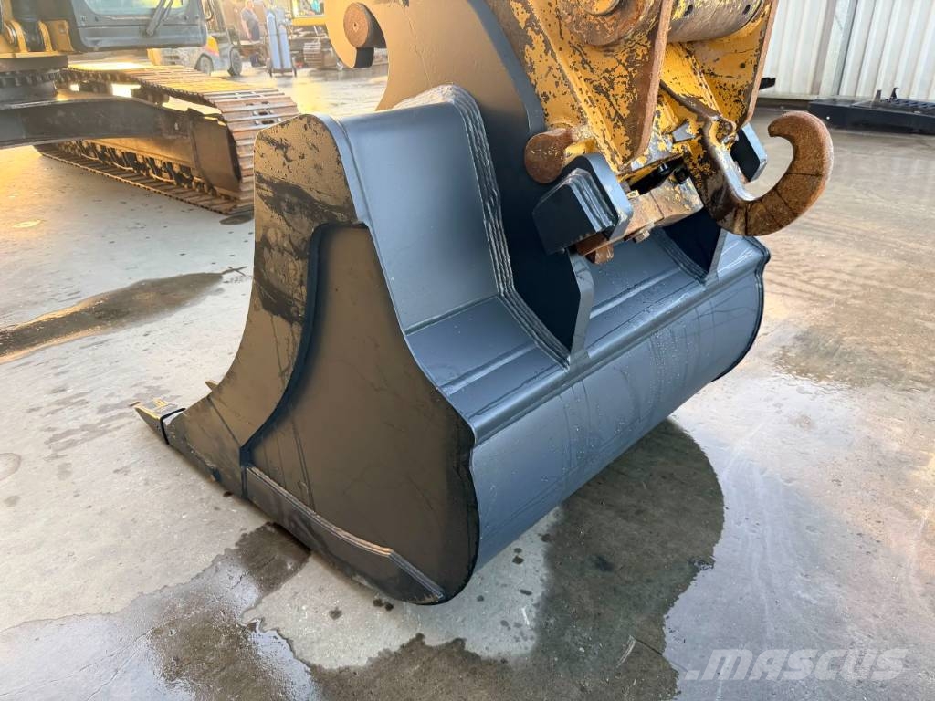 CAT 330F LN Kāpurķēžu ekskavatori