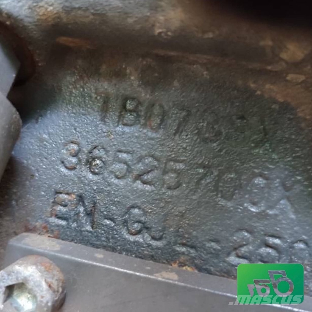 Valtra Gearbox 11902 TB 018E N123 Växellåda