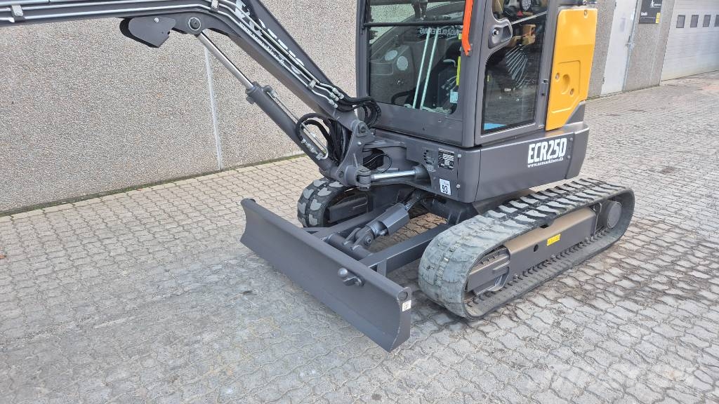 Volvo ECR 25 D Mini pelle < 7t