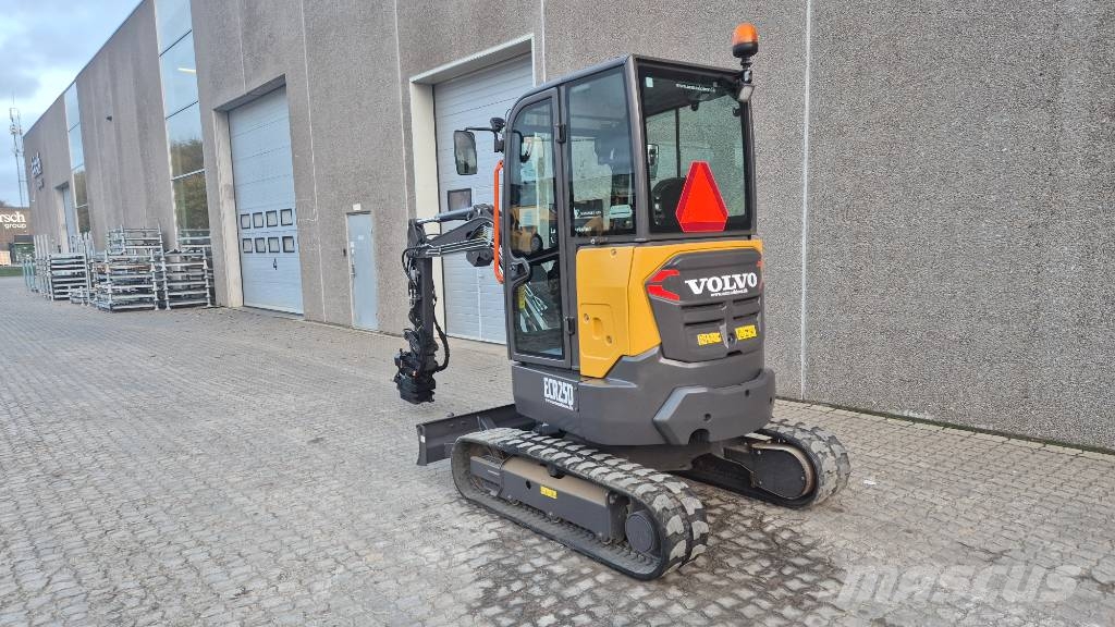 Volvo ECR 25 D Mini pelle < 7t