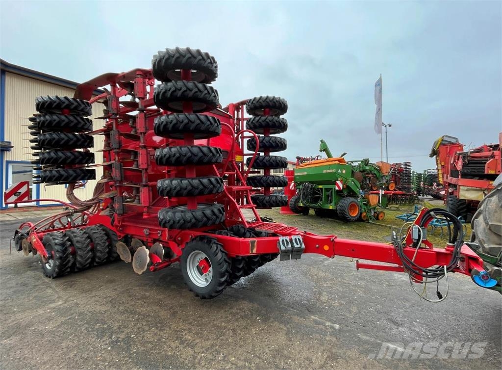 Horsch Pronto 6 DC مثاقيب مدمجة