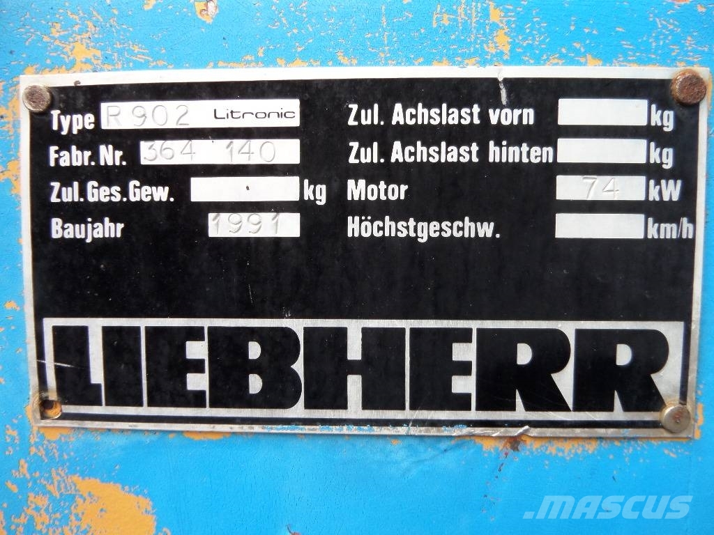 Liebherr R 902 Truck mounted drill rig