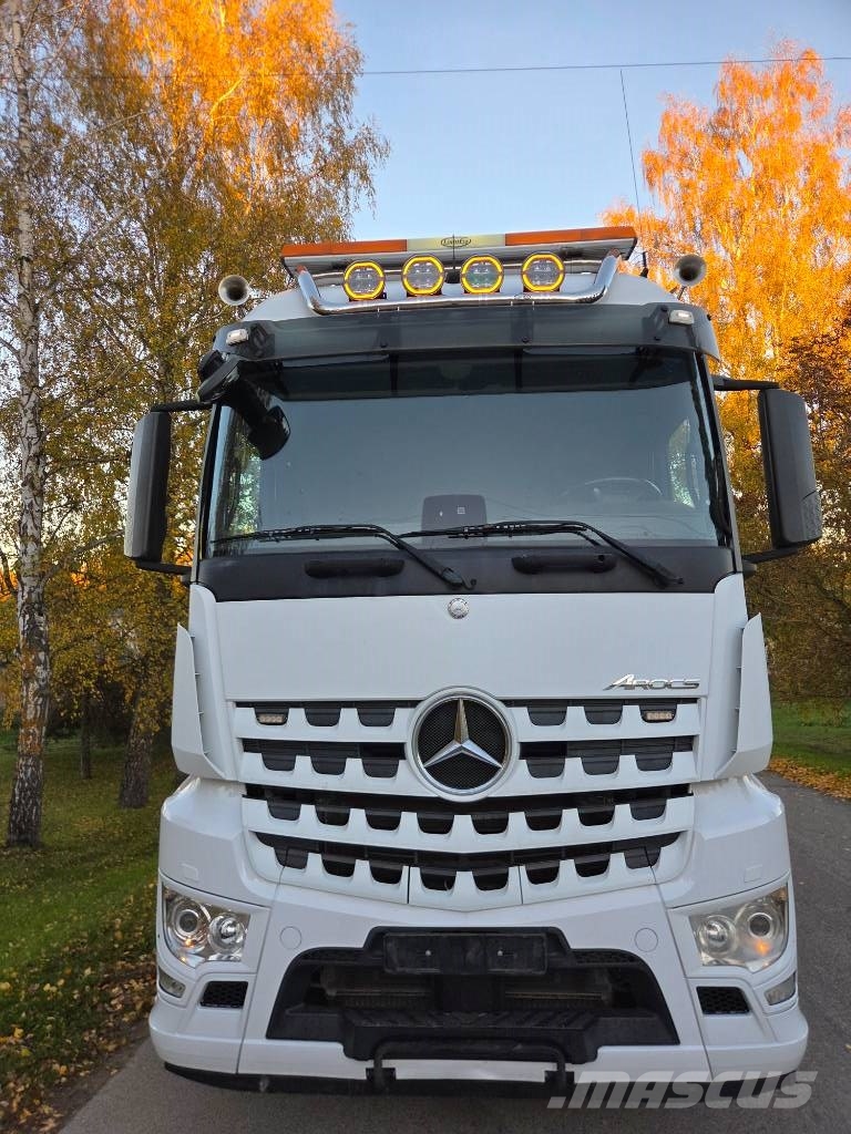 Mercedes-Benz Arocs 3251 Treileri ar āķi