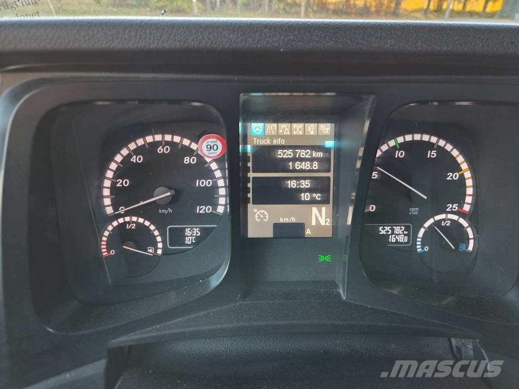 Mercedes-Benz Arocs 3251 Treileri ar āķi