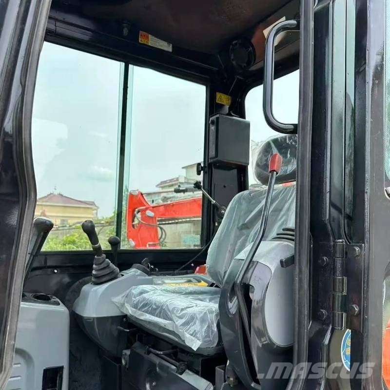 Kubota U40 Lánctalpas kotrók