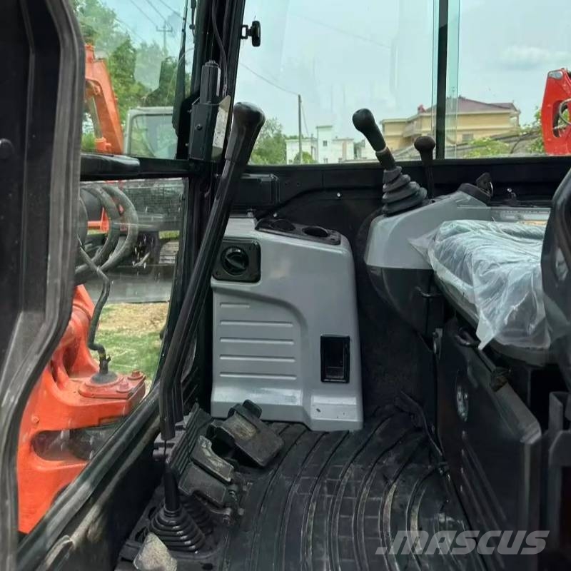 Kubota U40 Lánctalpas kotrók