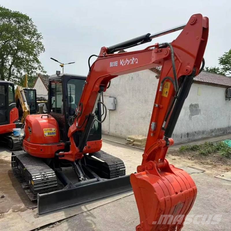 Kubota U40 Lánctalpas kotrók