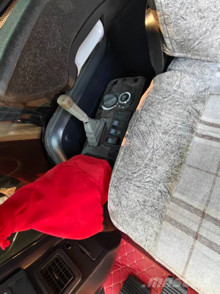 Sany SY 75 C pro Міні-екскаватори < 7т
