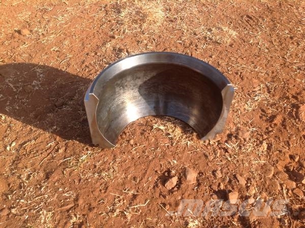 komatsu D375A-5 Trunnion Bushing New Metle