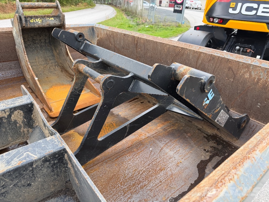 JCB 110 W Hydradig med vagn och mycket redskap Excavadoras de ruedas