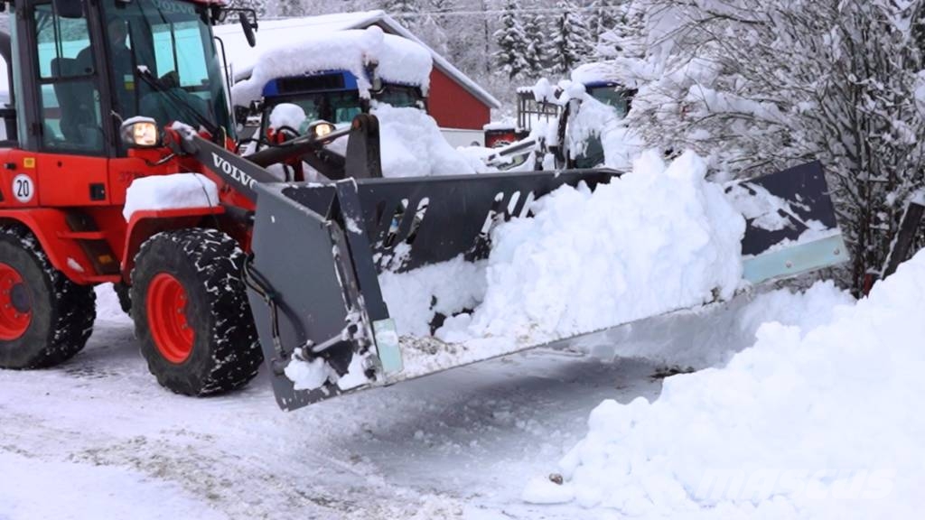  IM KLAFFSKOPA / SNÖSKOPA ماكينات الطرق والجليد الأخرى