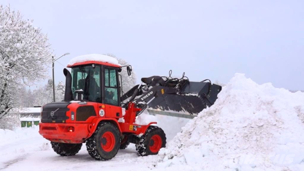  IM KLAFFSKOPA / SNÖSKOPA ماكينات الطرق والجليد الأخرى